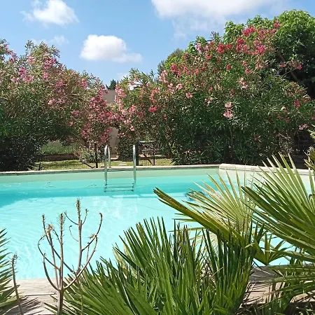 Villa Cosy En Provence à Maillane Extérieur photo