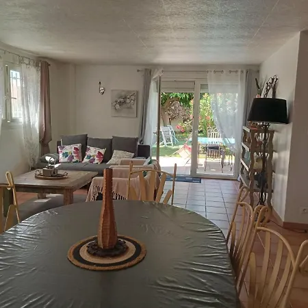 Villa Cosy En Provence à Maillane Extérieur photo